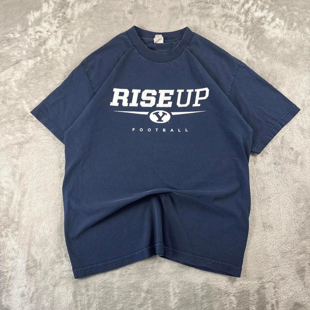 BYU Cougars Rise Up Football T-Shirt Men’s Large Navy Blue